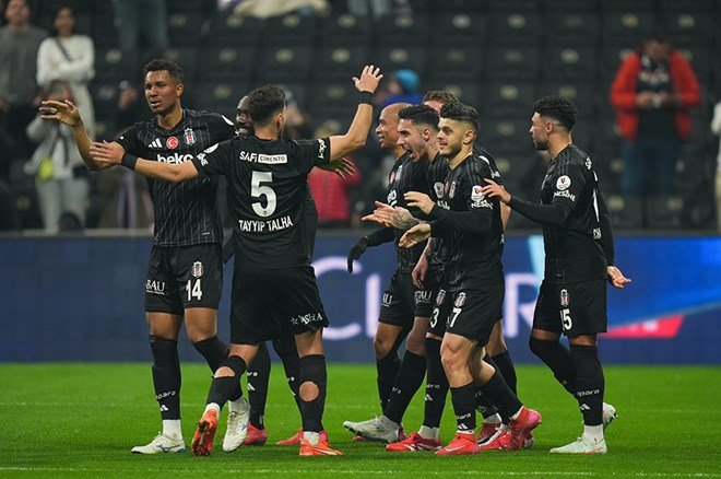 Beşiktaş'ın derbi planı ortaya çıktı: Solskjaer bir konuda özellikle uyardı  - 3. Foto