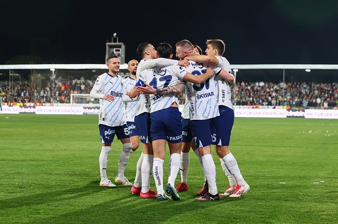 0e2bf945869d4a2a85dd2e5667056806-3 Trio ekibinden Bodrum FK'nin Fenerbahçe maçında kazandığı penaltı için olay benzetme - 5. Foto