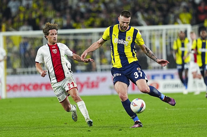 İlker Yağcıoğlu'ndan Fenerbahçeli oyuncuya: "Rehabilitasyon için mi geldi?"  - 5. Foto