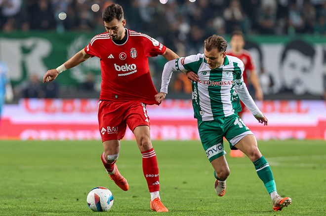 Konyaspor - Beşiktaş maçındaki kırmızı kartlara Trio yorumu  - 9. Foto