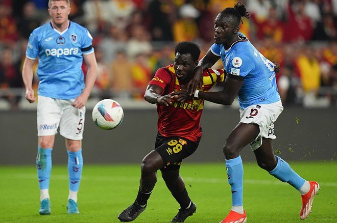 Fatih Tekke seri peşinde | Trabzonspor-Göztepe maçı ne zaman, saat kaçta, hangi kanalda? (İlk 11'ler)  - 5. Foto