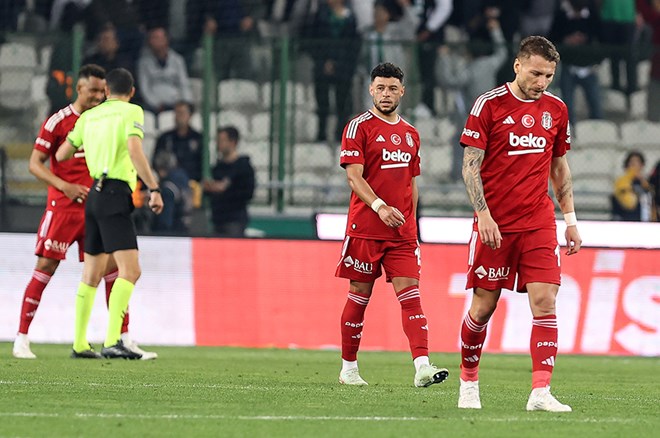 Konyaspor - Beşiktaş maçındaki kırmızı kartlara Trio yorumu  - 4. Foto