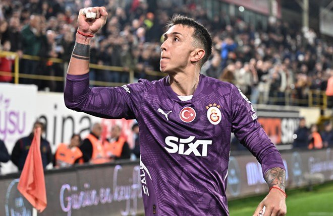Galatasaray'ın eski yöneticisinden Osimhen için bomba iddia: Bir de ayrılık açıkladı - 6. Foto