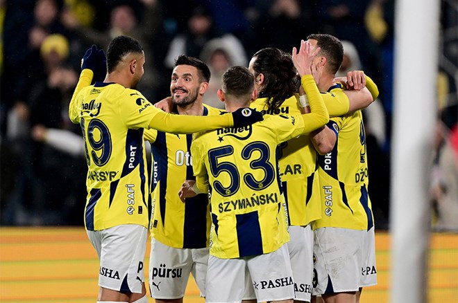 Fenerbahçe'ye Samsunspor maçı öncesi 4 futbolcudan iyi haber  - 3. Foto