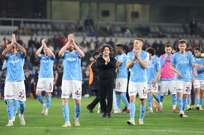 Trabzon'da manşetler Fatih Tekke: "İstanbul Fatih'i kabusu bitirdi"  - 5. Foto