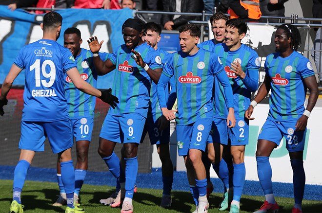 535d02d7bef74b61a33589cd434b68cf-2 Süper Lig'in şampiyonunu açıkladılar: Derbi sonrası tahminler güncellendi - 11. Foto