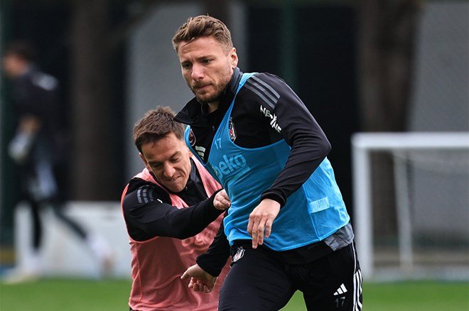 62b697b2ade44fa2add41e85f209723d-1 Beşiktaş'ta ayrılık yaklaşıyor: Solskjaer'in tercihi iddiaları kuvvetlendirdi - 4. Foto