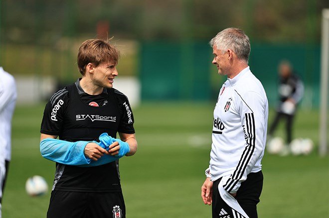 7e660194ca3149fdbf3de7f234b1ffe5 Solskjaer savunma hattını belirledi: Beşiktaş'ta derbi 11'i netleşiyor - 6. Foto