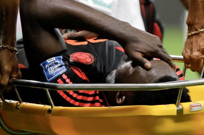 Davinson Sanchez bilinç kaybı yaşadı, teknik direktörün kararı çıldırttı: Galatasaray'da derbi öncesi yürekler ağza geldi - 3. Foto