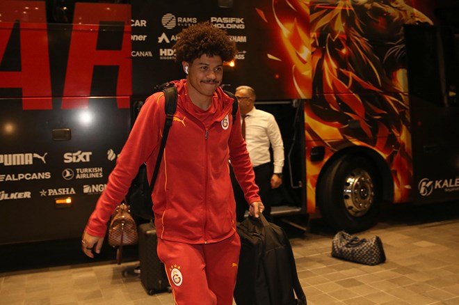 a220089974f64b96847094c349ec6f60 Böyle düşüş görülmedi: Galatasaray'ın yıldızı haftalardır kayıp - 5. Foto