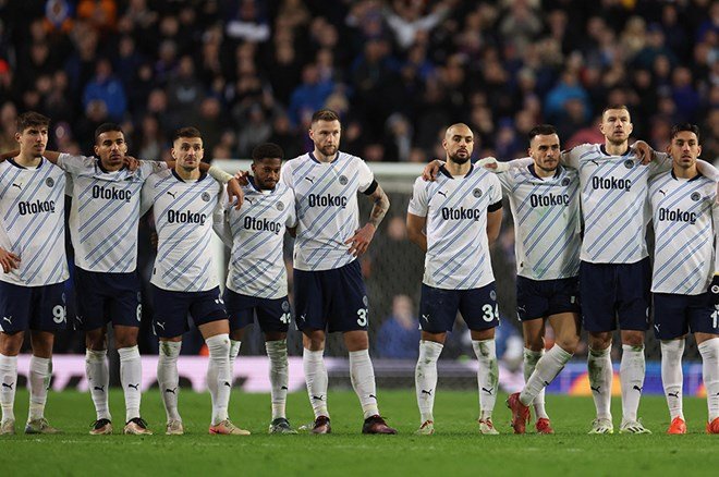 a2605d7a00b749c68eac00ea20676d55-5 Fenerbahçe'de milli futbolcuların karnesi: 13 isim arasında Livakovic damgası - 2. Foto