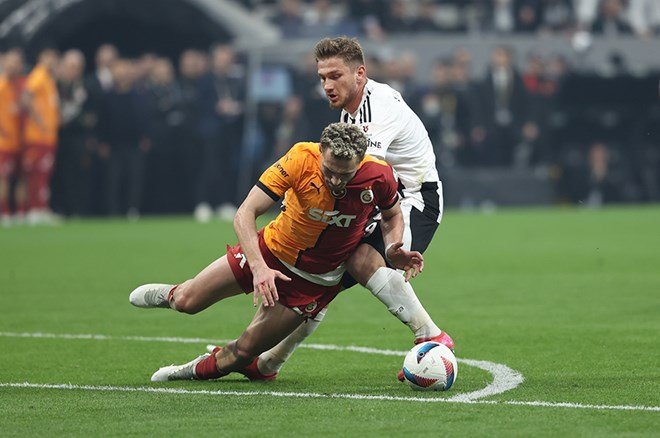 Urs Meier derbinin tartışmalı pozisyonları için ne dedi? Sıcağı sıcağına yorumladı  - 9. Foto