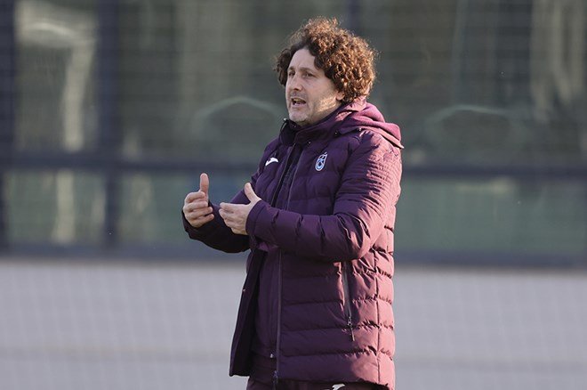 ab733774fc6b4b0c903c14155546fe68 Fatih Tekke: "Uğurcan Çakır Türkiye'nin en iyi kalecisi"  - 3. Foto