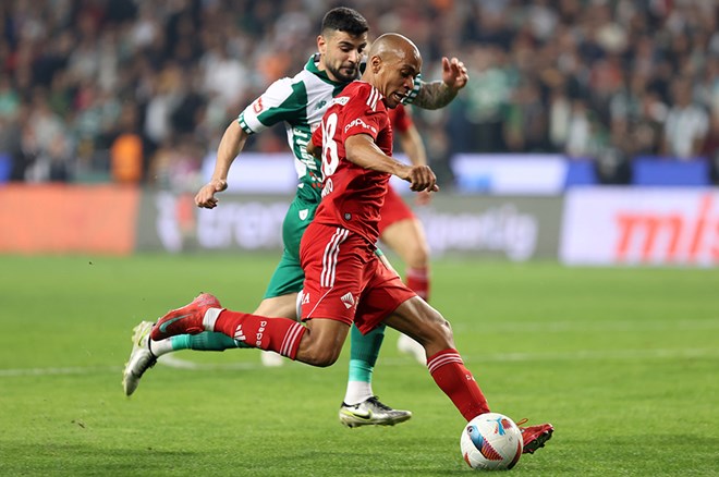 Konyaspor - Beşiktaş maçındaki kırmızı kartlara Trio yorumu  - 10. Foto