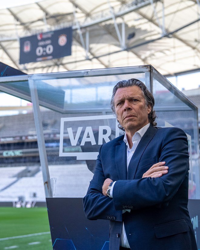 e507ccbeee5547c4b30507b466cfca20 Beşiktaş'tan son dakika yabancı hakem paylaşımı: "Siz getirmediniz, biz getirdik!"  - 4. Foto