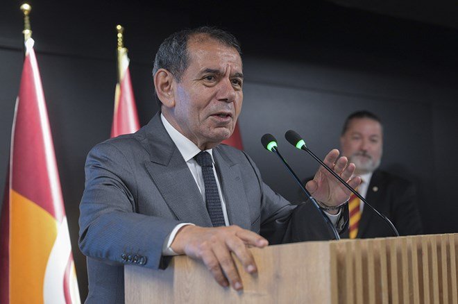 03db4b601a794dc6b75a10bbbb4f34ab Dursun Özbek kürsüden Fenerbahçe'ye çarpıcı gönderme yaptı: "Kadıköy'den duyulsun"  - 4. Foto