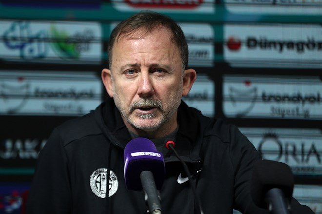 07e8cc028fde4857ad9f6996e89f3e86-1 Sergen Yalçın'ın bomba kehanetinin bu kez şampiyonlukla alakası yok: Süper Lig için olay iddia - 5. Foto