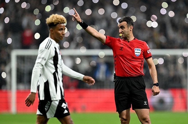 144143902b4e4f3b8b2780e77f37cf3a-1 Beşiktaş, Gedson Fernandes'in bonservisini belirledi: Rakam rekor ama sadece yarısı kasaya girecek  - 4. Foto