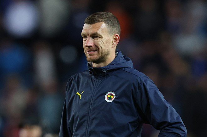 Fenerbahçe'de Dzeko ve Cenk Tosun'un yerine taraftarları heyecanlandıran golcü  - 2. Foto