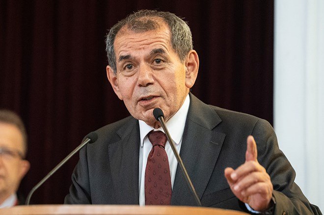 1631c38110fc455f9d33d96f4124d0a4 Dursun Özbek kürsüden Fenerbahçe'ye çarpıcı gönderme yaptı: "Kadıköy'den duyulsun"  - 2. Foto