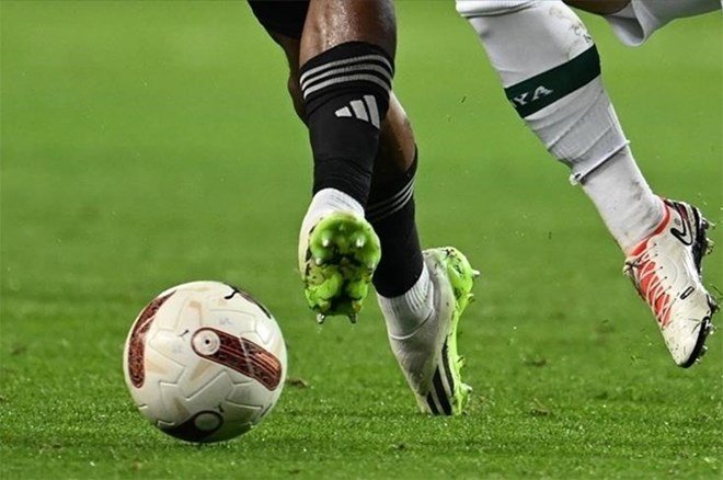 1eaf38369a1b4ab4beec0db1ce8bebcb Beşiktaş'tan yeni yabancı kuralı için flaş atak: Serdal Adalı, TFF'ye iletecek - 2. Foto