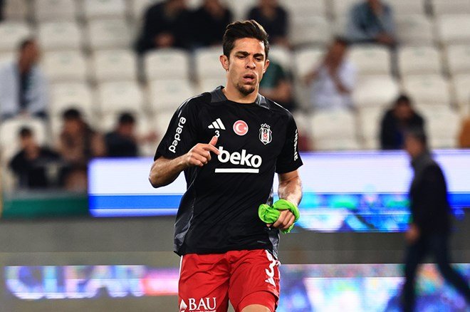 26ee51194e9340c58b695010c6c973a0-4 Beşiktaş'ta Solskjaer'den şaşırtıcı Chamberlain denemesi - 4. Foto