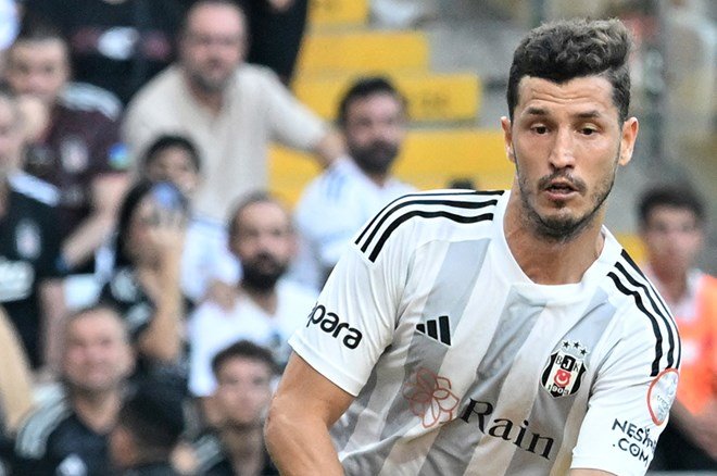 Beşiktaş'ta eşi benzeri görülmemiş kıyım: Tam 11 futbolcuyla yollar ayrılıyor  - 13. Foto