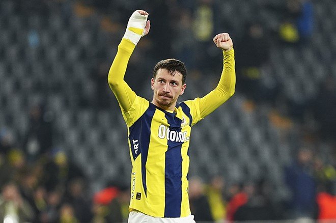 2a0ecfde37d84fbfa1b844cce87bd166 SON DAKİKA | Fenerbahçe'den Mert Hakan Yandaş açıklaması: "Sürece hastanede devam edilecek" - 4. Foto