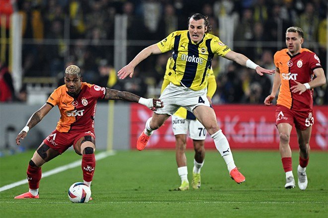 31a5bd93cc3d4d4ba1bb27452e6d10e5-1 Derbinin faturası belli oldu: Disiplin sevkleri açıklandı - 6. Foto