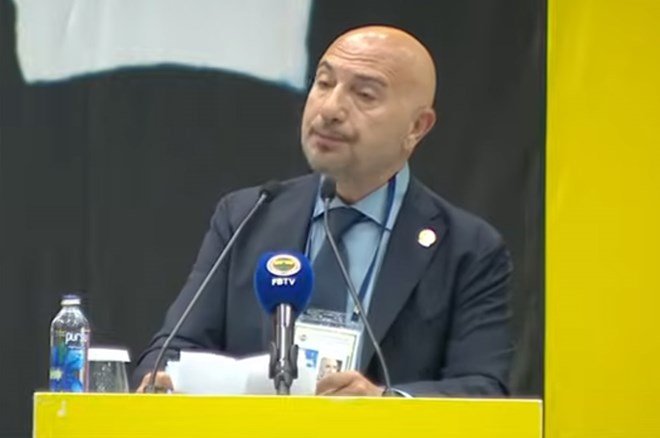 Fenerbahçe Divan Kurulu'nda ortalık karıştı: Hakan Bilal Kutlualp ve Ümit Özat birbirine girdi  - 5. Foto