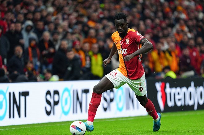 35ae88c6d60f417fb6f57ec047729429 Galatasaray'dan hiç kimsenin beklemediği Davinson Sanchez sürprizi: Daha 2 senelik sözleşmesi vardı  - 2. Foto