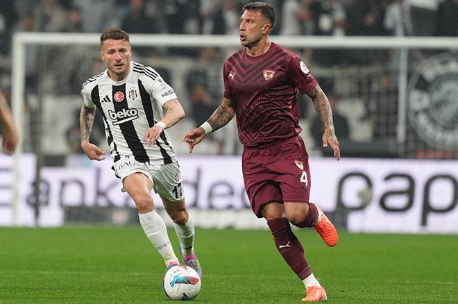 Immobile'ye tepki: Tribünlerden 'Rafa Silva' tezahüratı  - 3. Foto