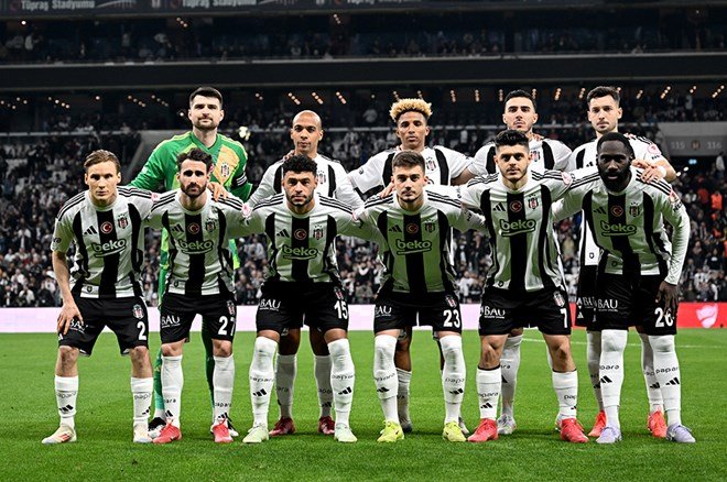 397b614536a54bd6baf00eb98603646d-1 Dünyanın en iyi takımları açıklandı: 86 sıra birden yükselen Türk takımı hangisi?  - 14. Foto