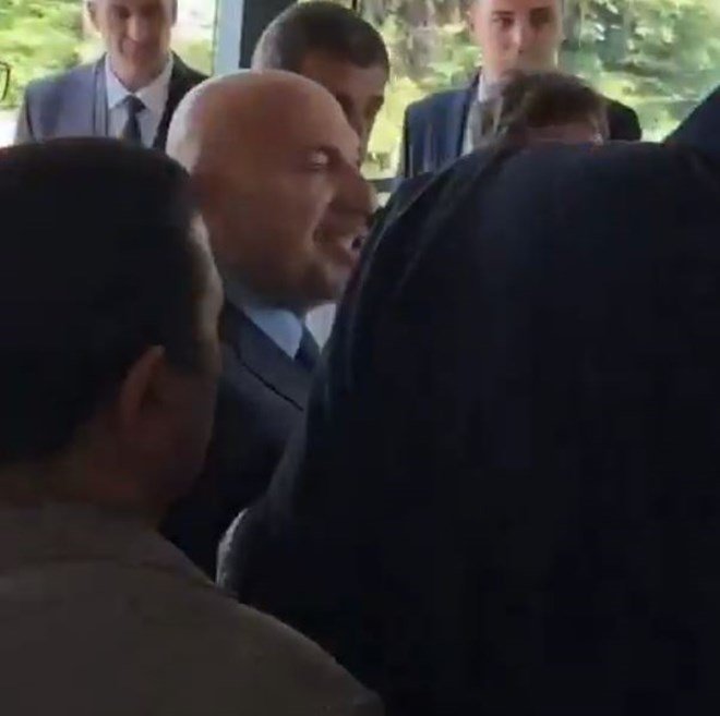 Fenerbahçe Divan Kurulu'nda ortalık karıştı: Hakan Bilal Kutlualp ve Ümit Özat birbirine girdi  - 4. Foto