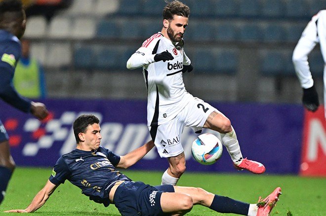 5a480b9dc72d4104955f9acee535ee99-2 Beşiktaş'ta Rafa Silva için beklenmedik transfer gelişmesi: Dünya devi peşine düştü - 5. Foto