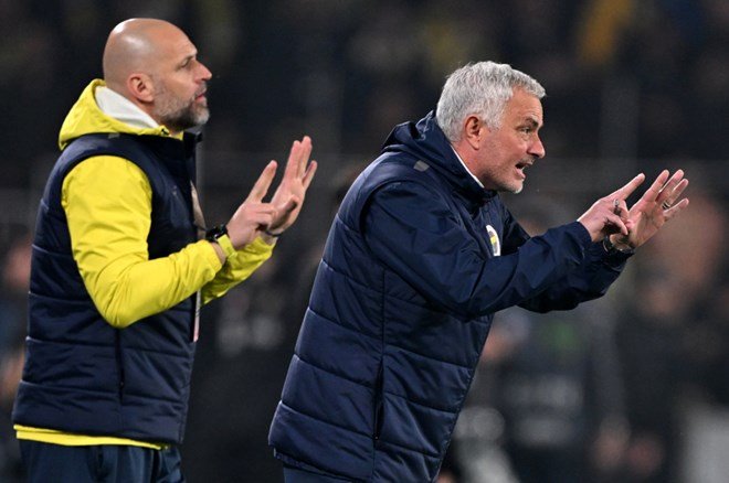 Mourinho'ya burun sıkmanın bedeli çok ağır olabilir: İşte Futbol Disiplin Talimatı'ndaki o madde  - 5. Foto
