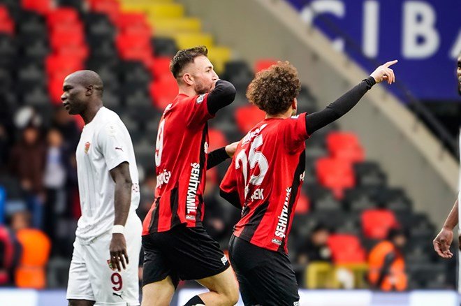 SÜPER LİG | Gaziantep FK-Fenerbahçe maçı ne zaman, saat kaçta, hangi kanalda? (İlk 11'ler)  - 4. Foto