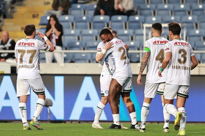 2 geri dönüş, 5 gol: 3 puan Konyaspor'un  - 4. Foto
