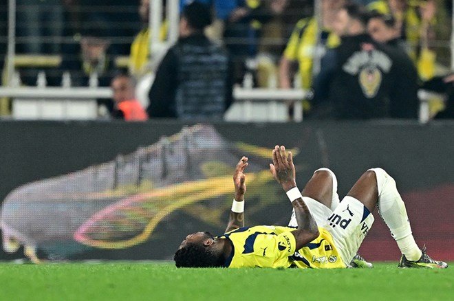 6c9d77a1981740efa90c3c7655903a37 Fenerbahçe-Kayserispor maçı sonrası tribünler karıştı: Polis müdahalesi geldi - 3. Foto