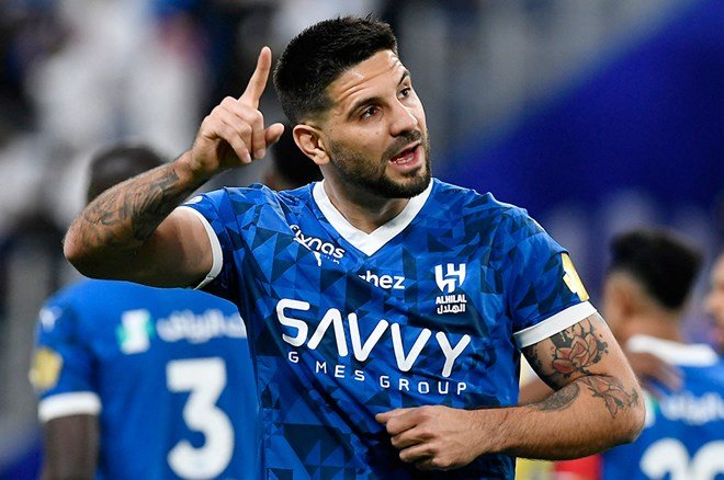 Fenerbahçe'de Dzeko ve Cenk Tosun'un yerine taraftarları heyecanlandıran golcü  - 6. Foto