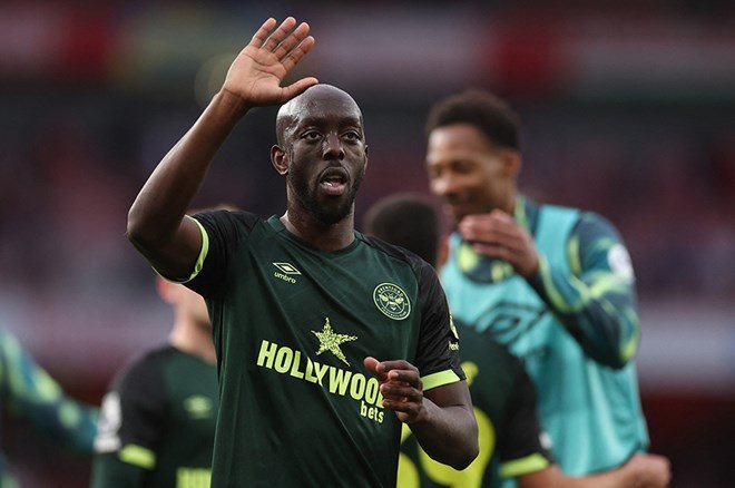 Fenerbahçe'de Dzeko ve Cenk Tosun'un yerine taraftarları heyecanlandıran golcü  - 7. Foto