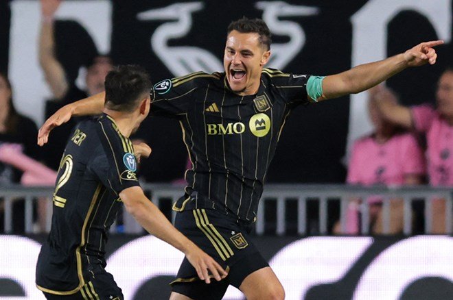 8ab845e32f68479fac6cd04e84cc14c6 Cengiz Ünder, ABD'yi salladı: Oyuna girdikten 2 dakika sonra olanlar oldu - 4. Foto