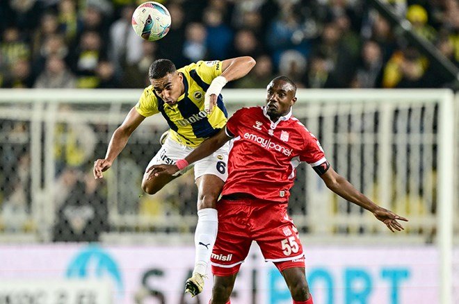 9bf1e25b60ae49fd9f0c4eeaa55c1fc2-2 SÜPER LİG | Sivasspor-Fenerbahçe maçı ne zaman, saat kaçta, hangi kanalda? (İlk 11) - 7. Foto