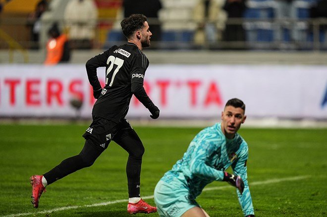 9f1aa604f8c143e8b87251ef4d45fbd4 Galatasaray'dan yeni sezonun ilk transferi: "Gitti diye biliyorum" - 4. Foto