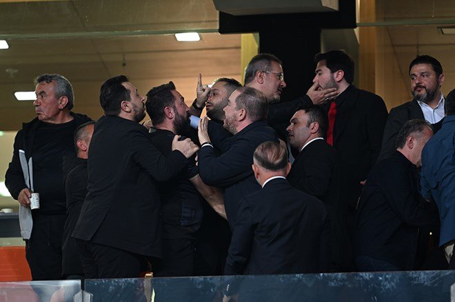 Konya'da tribünlerde gerginlik  - 6. Foto