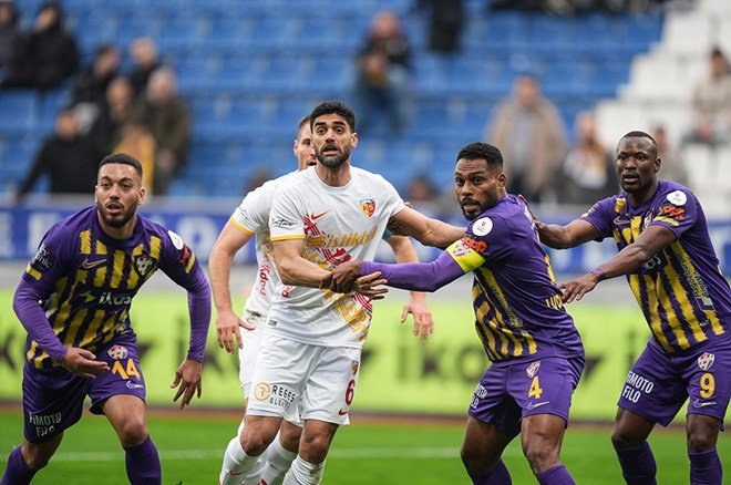 a5018d973086446fbca9b15050482783 Maaş krizi iddiaları sonrası Eyüpspor'dan açıklama geldi  - 2. Foto