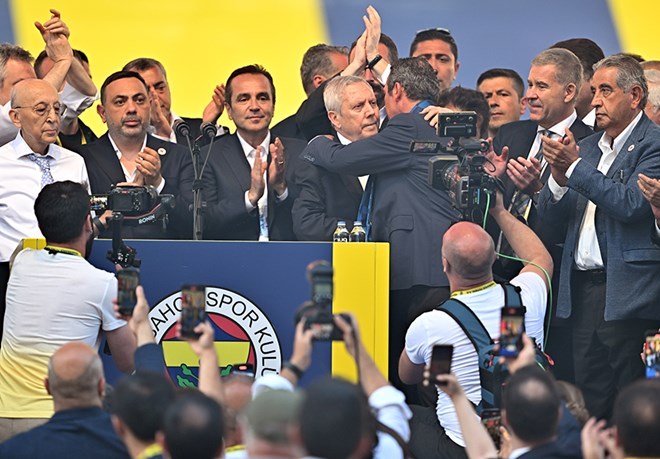 a58ad2ecf6644b49aa563a23990ff32b-1 Aziz Yıldırım cephesinden çok konuşulacak Ali Koç sözleri: "Derhal istifa etmeli"  - 3. Foto