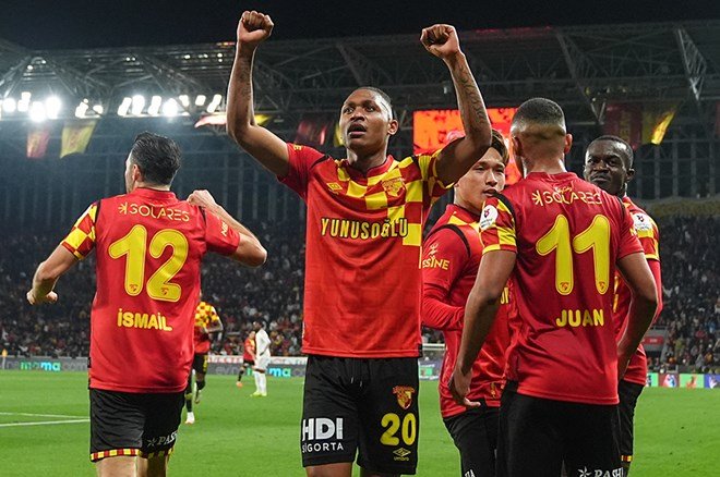 afb10fef76104ff6959884986909c690 TÜRKİYE KUPASI | Yayıncı belli oldu: Trabzonspor-Göztepe maçı ne zaman, saat kaçta, hangi kanalda?  - 4. Foto