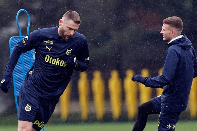 Skriniar'dan geleceğiyle ilgili açıklama: Fenerbahçe'de kalacak mı?  - 2. Foto