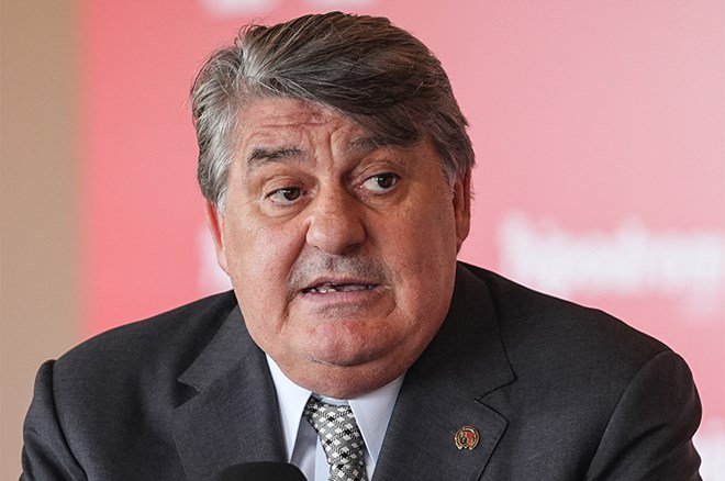 b88420e3d93b4cf1b65e23172edde301-6 Serdal Adalı'dan olay Hasan Arat sözleri: Sezon sonundaki ayrılığı da duyurdu  - 7. Foto